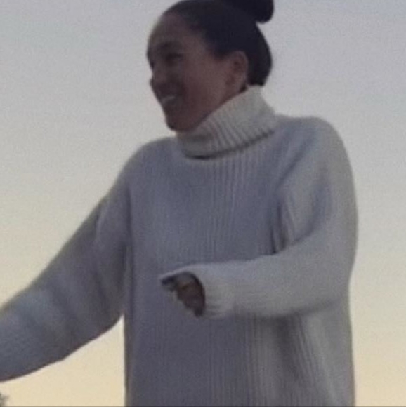 Anine Bing Sydney Sweater, White/Cream size XS. ASO Meghan Markle - Picture 2 of 7
